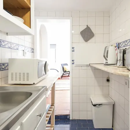 아파트 Cozy In Bairro Alto I